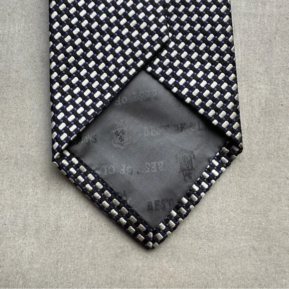 Robert Talbott Dark “Best of Class” Woven Silk Blue and Cream Patterned Tie